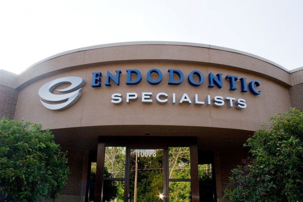 Front view of Fishers, IN Endodontic Specialists