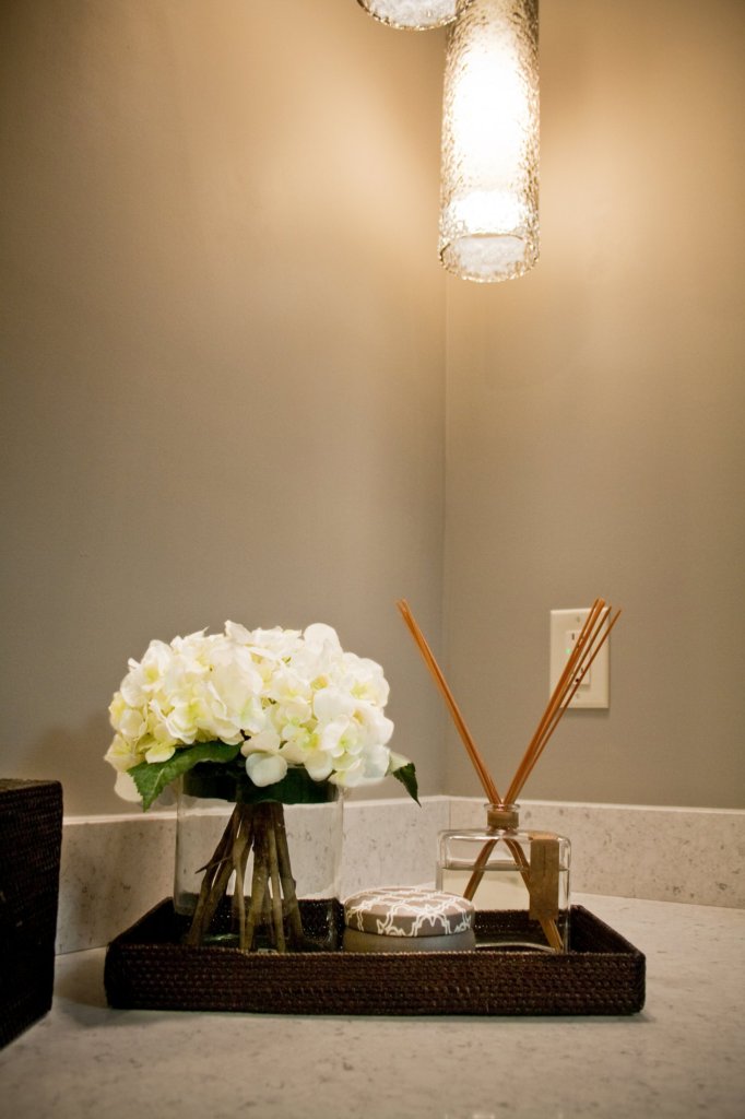 Comfortable surroundings in Endodontic Specialists.